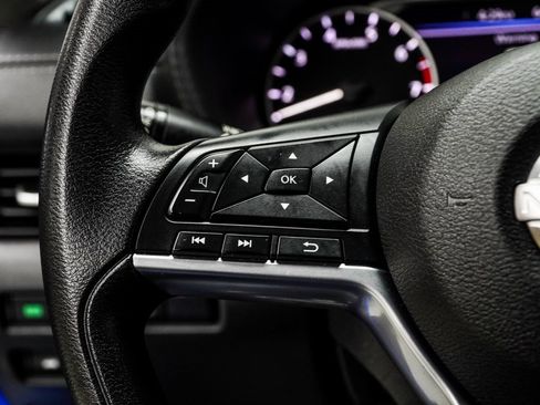 Used 2024 Nissan Sentra SV image 25