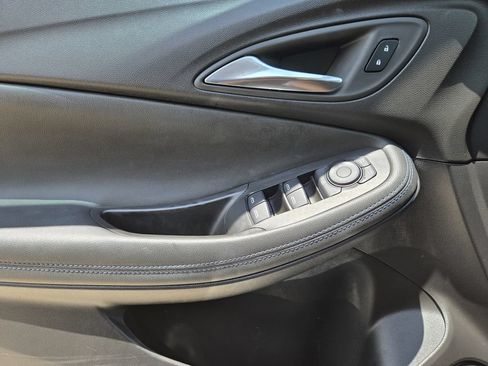 Used 2025 Buick Encore GX Sport Touring w/ Experience Buick Package FWD image 25