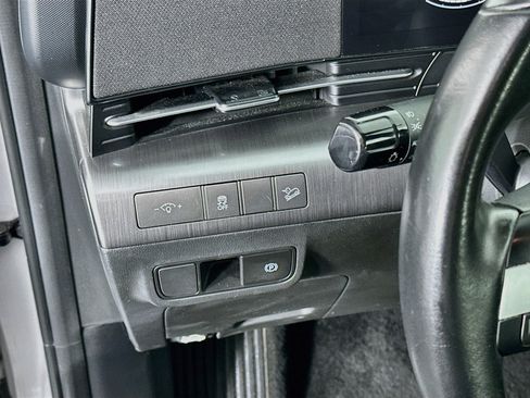 Used 2025 Hyundai Kona SEL FWD image 17