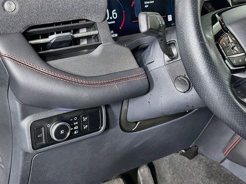 Used 2025 Ford Explorer ST RWD image 17