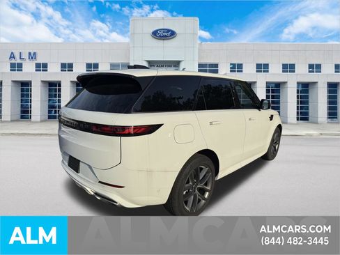 Used 2025 Land Rover Range Rover Sport Dynamic SE AWD/4WD image 5