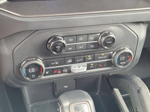 Used 2025 Ford Bronco Badlands AWD/4WD image 22