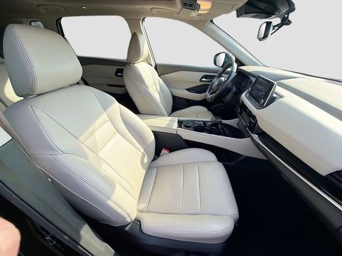 Used 2023 Nissan Rogue SL image 16