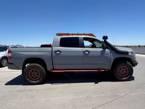 Used 2018 Toyota Tundra Limited w/ Limited Premium Package AWD/4WD image 2