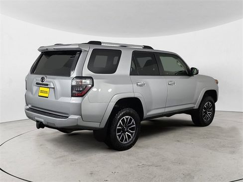 Used 2019 Toyota 4Runner SR5 image 5