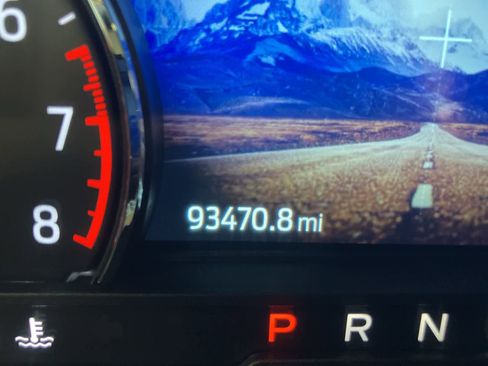 Used 2020 Ford Explorer XLT w/ Equipment Group 202A image 33