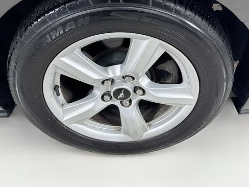 Used 2018 Ford Mustang Coupe RWD image 37