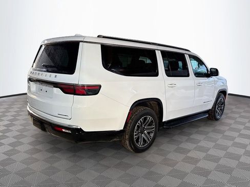 Used 2023 Jeep Wagoneer L Series II image 6