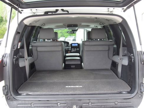 Used 2018 Toyota Sequoia Platinum AWD/4WD image 24