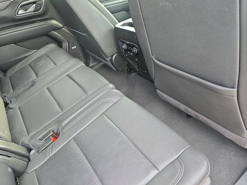 Used 2024 Chevrolet Tahoe LT RWD image 11