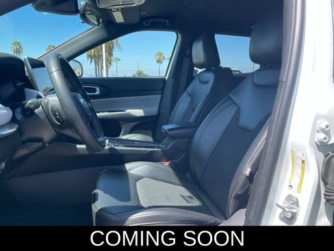 Used 2024 Jeep Compass Latitude AWD/4WD image 7