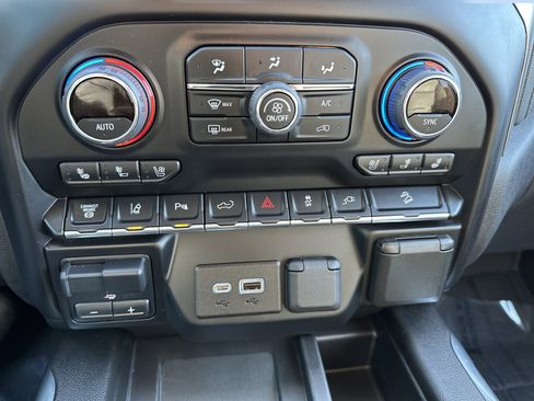 Certified 2022 Chevrolet Silverado 2500 LTZ w/ LTZ Plus Package image 17