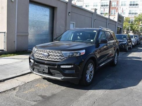Used 2025 Ford Explorer ST-Line AWD/4WD image 3
