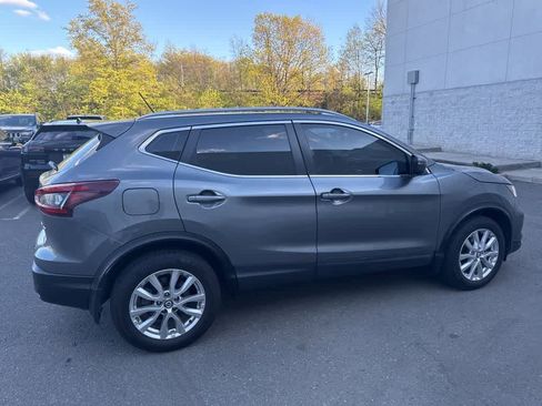 Used 2021 Nissan Rogue Sport SV image 14