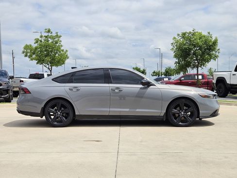 Used 2024 Honda Accord Sport image 7