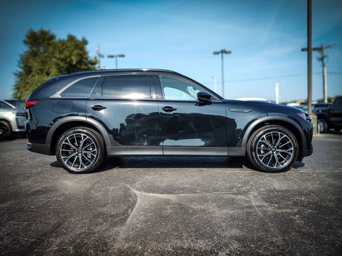 Used 2025 MAZDA CX-70 Plug-In Hybrid w/ Premium Pkg image 25