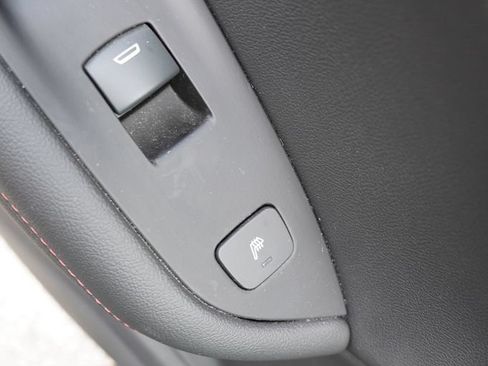 Used 2019 Chevrolet Blazer RS FWD image 4
