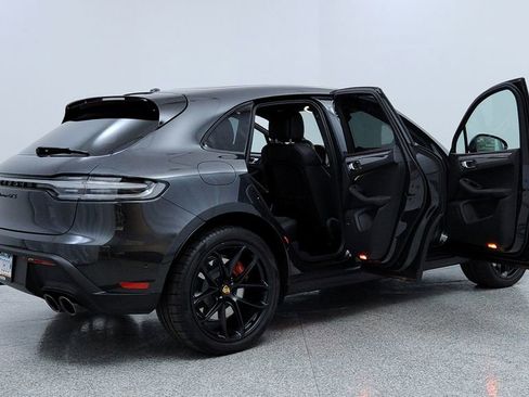 Used 2025 Porsche Macan GTS image 11