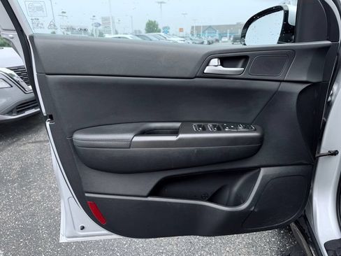 Used 2020 Kia Sportage S AWD/4WD image 10