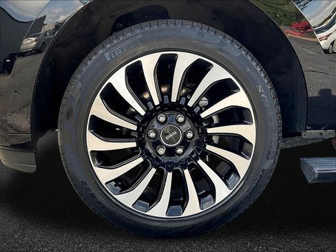 Used 2022 Lincoln Navigator Black Label AWD/4WD image 34