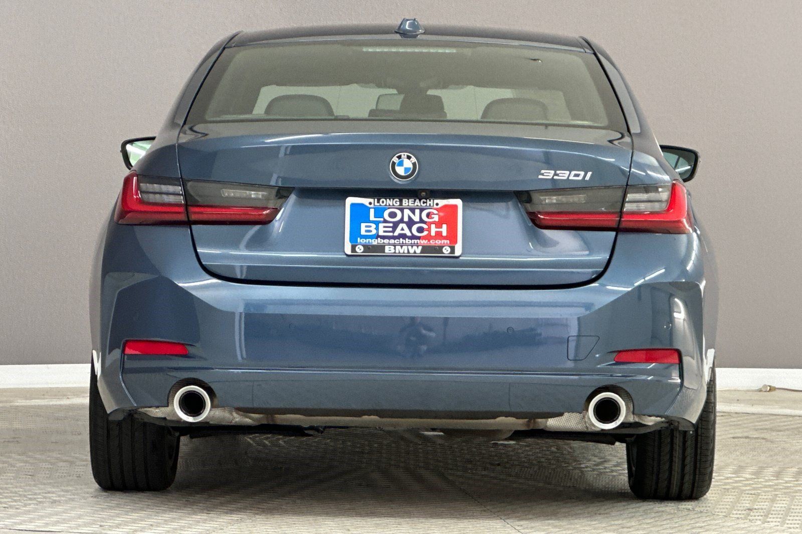 Certified 2025 BMW 330i Sedan w/ Premium Package RWD image 9