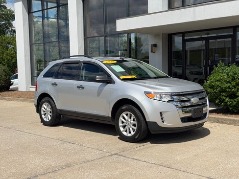Used 2013 Ford Edge SE FWD image 2