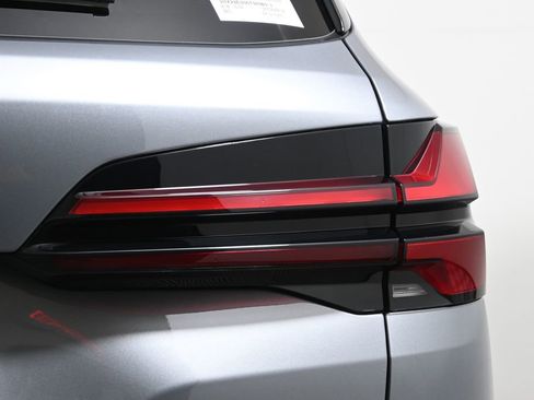 New 2026 BMW X5 xDrive40i w/ M Sport Package image 13