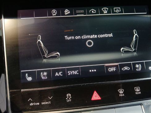 Used 2022 Audi SQ8 Prestige image 32