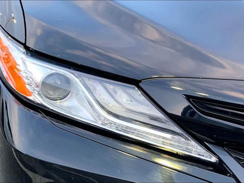 Used 2020 Toyota Camry XSE FWD image 26