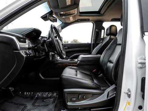Used 2019 Chevrolet Tahoe LT image 3