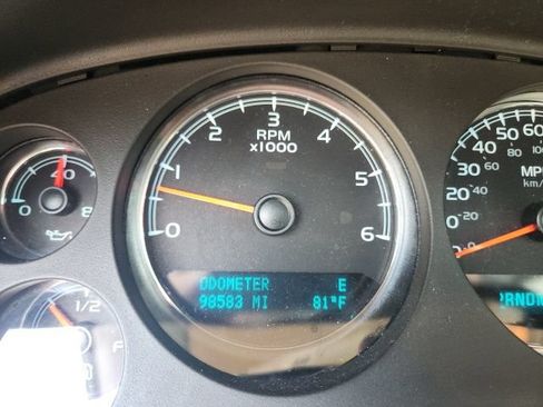 Used 2011 GMC Sierra 1500 Denali AWD/4WD image 30