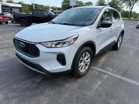 Used 2025 Ford Escape Active AWD/4WD image 1