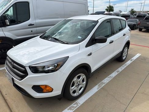 Used 2018 Ford Escape S image 2