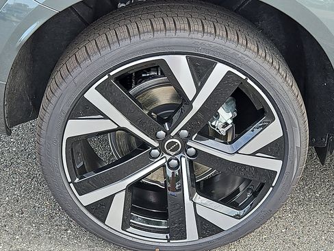 New 2026 Volvo XC60 T8 Ultra image 7