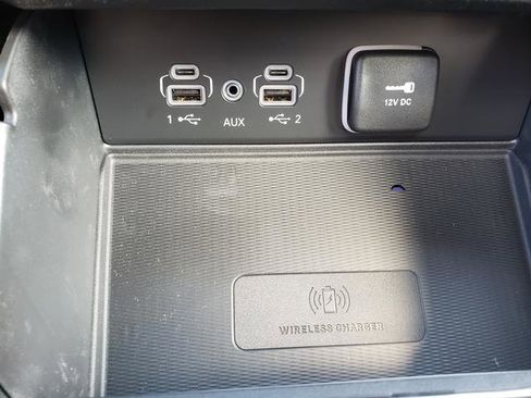 New 2025 Jeep Grand Cherokee Altitude image 16