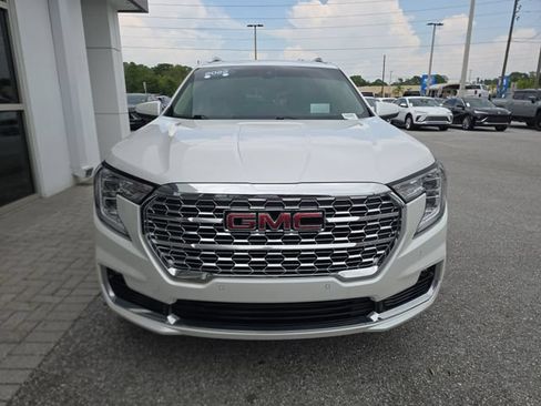 Certified 2022 GMC Terrain Denali AWD/4WD image 2