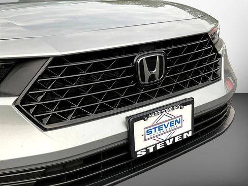 Certified 2023 Honda Accord EX image 30