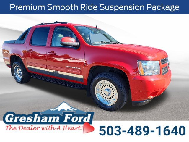 Used 2011 Chevrolet Avalanche LT w/ Luxury Package AWD/4WD image 8