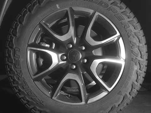 Used 2025 Jeep Compass Trailhawk image 12