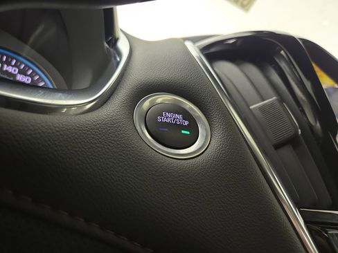 Certified 2023 Chevrolet Traverse RS AWD/4WD image 27