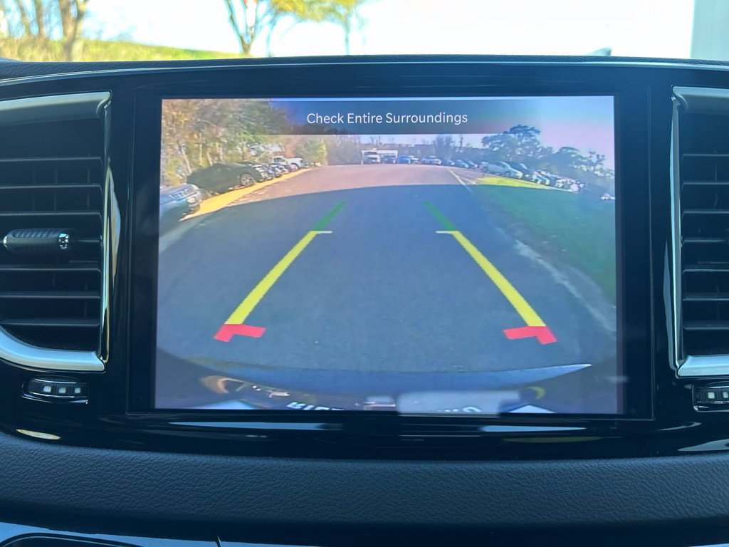 Used 2024 Chrysler Pacifica Touring-L FWD image 29