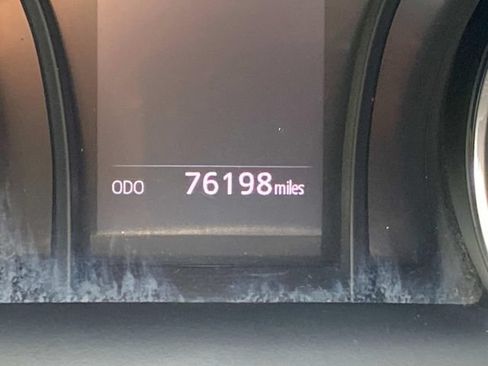 Used 2020 Toyota Camry LE FWD image 17