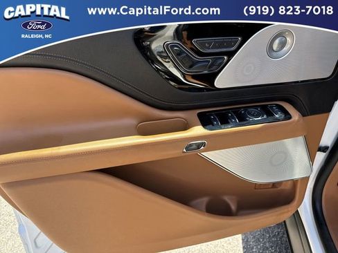 Used 2024 Lincoln Aviator Black Label w/ Dynamic Handling Package AWD/4WD image 20