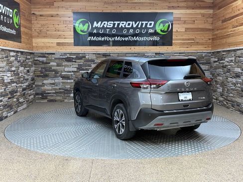 Used 2023 Nissan Rogue SV image 7