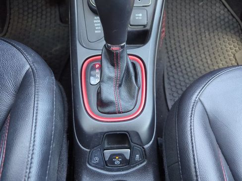 Used 2019 Jeep Compass Trailhawk w/ Cold Weather Group AWD/4WD image 26