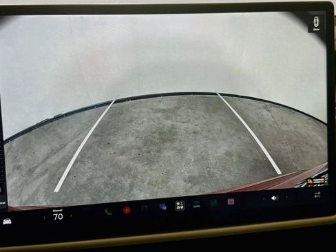 Used 2022 Tesla Model S AWD/4WD image 11