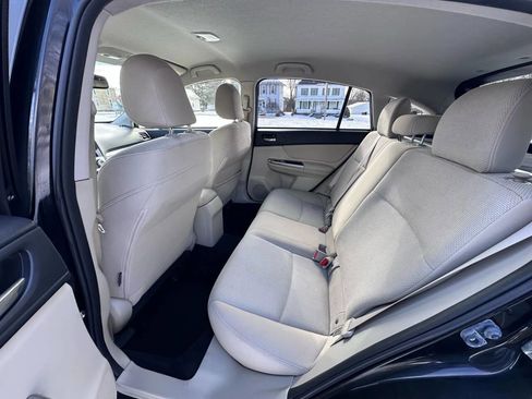 Used 2015 Subaru Crosstrek 2.0i Premium image 13