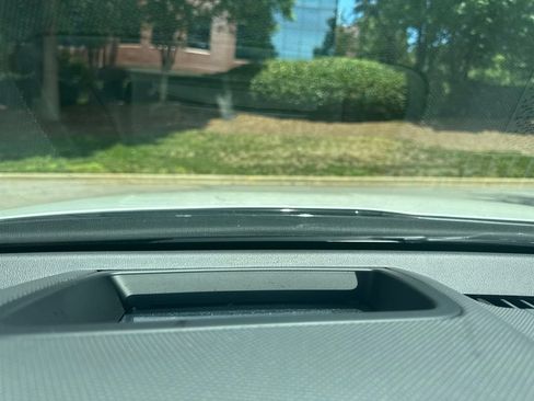 Used 2024 Kia Niro Wave w/ Wave Preserve Package FWD image 31