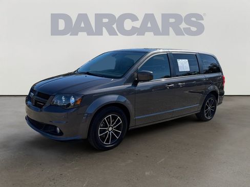 Used 2018 Dodge Grand Caravan GT image 3