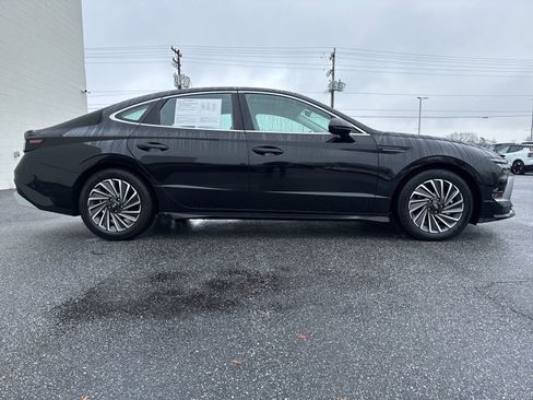 Used 2025 Hyundai Sonata Limited image 8
